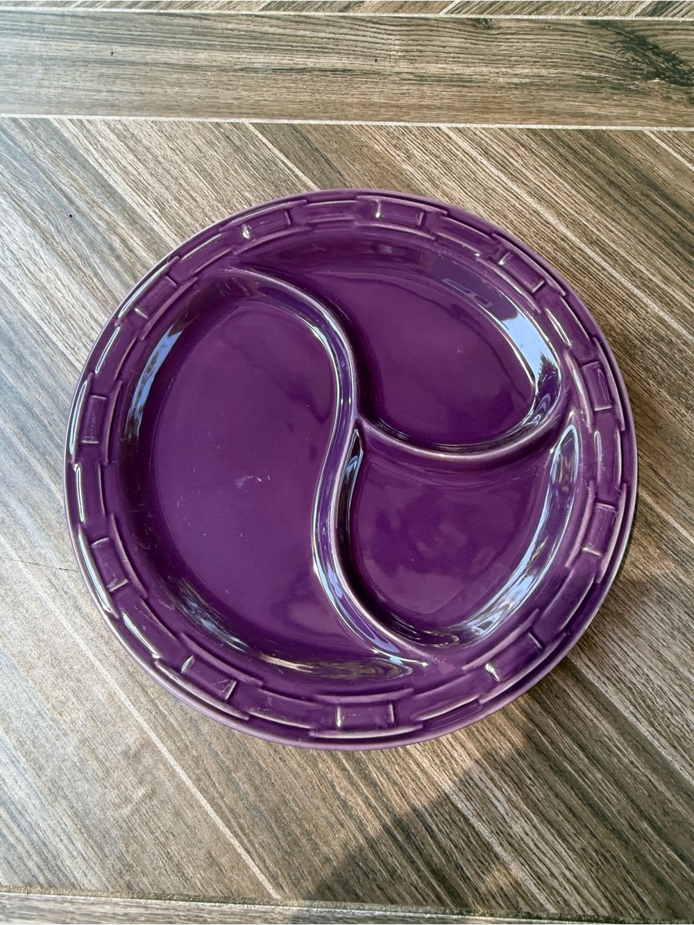 Longaberger Eggplant Purple 3-part Divided Dinner Plate